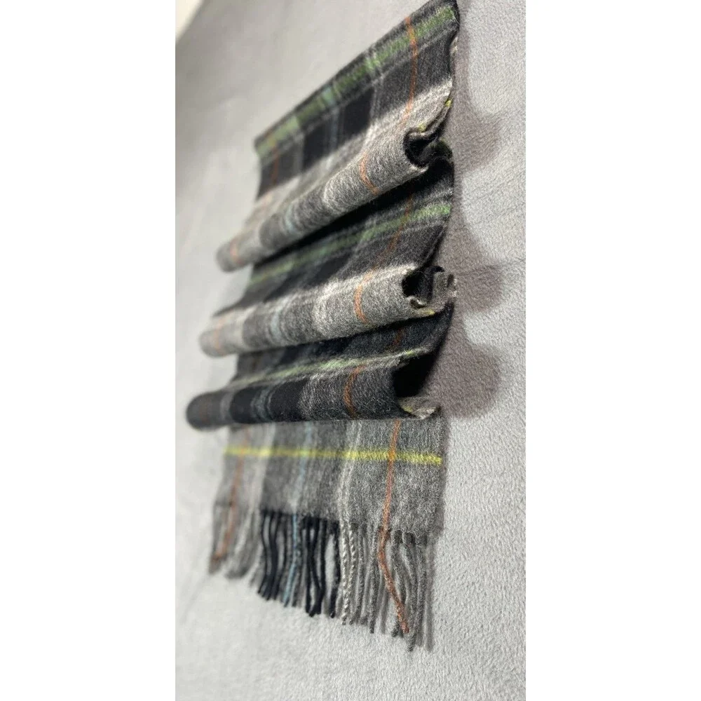 John Hanly Ireland 100% Lambswool Plaid Scarf Gray Fringe